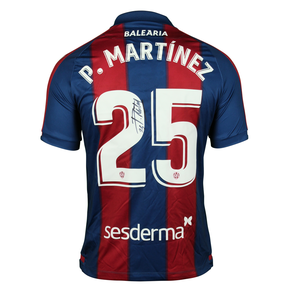 Pablo Martínez Andrés Levante UD shirt