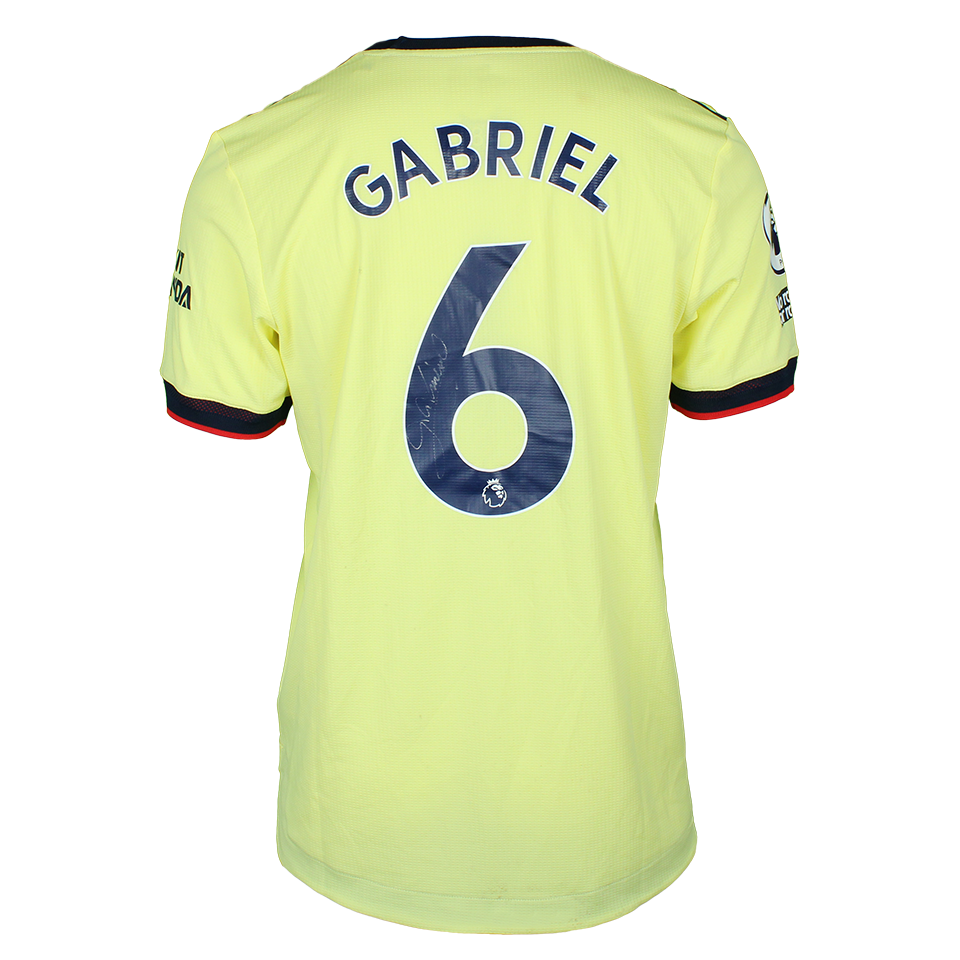 Gabriel Magalhães Arsenal shirt