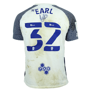 Josh Earl Preston North End forması