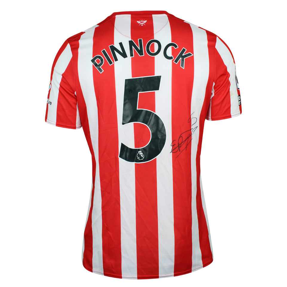 Ethan Pinnock  Brentford shirt