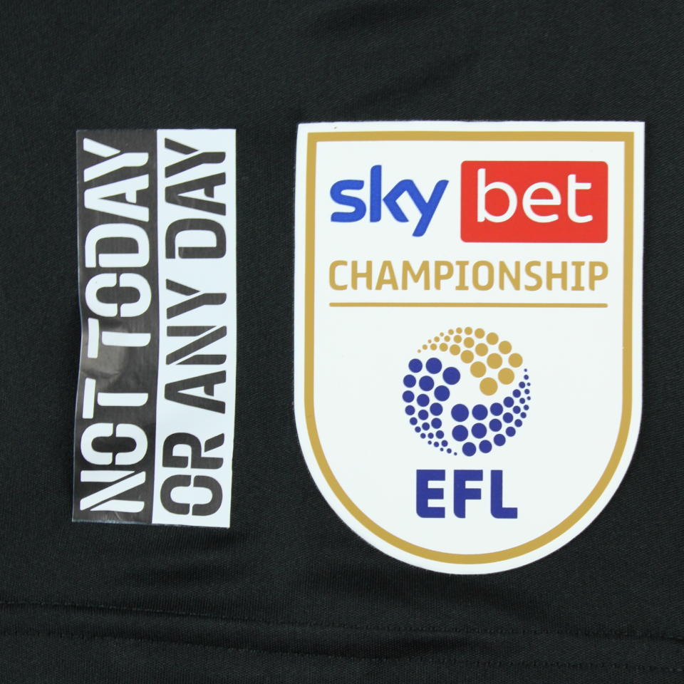 Daniel Bentley Bristol City shirt