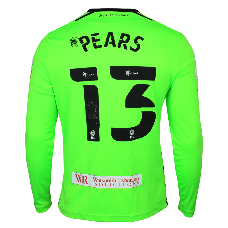 来自Blackburn Rovers的Aynsley Pears球衣