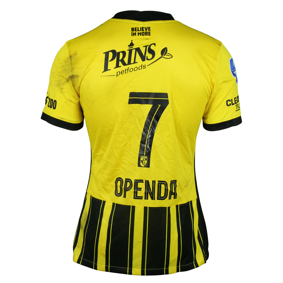Loïs Openda Vitesse camisa.