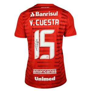 Víctor Cuesta Internacional shirt