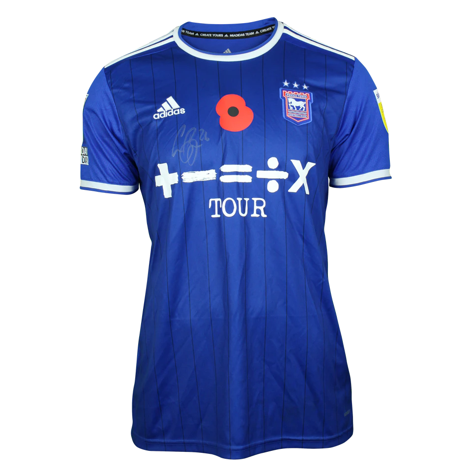 来自Ipswich Town的Cameron Burgess球衣