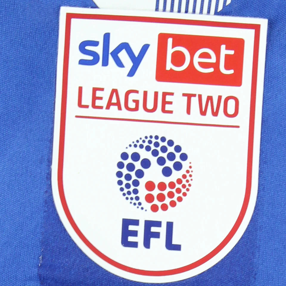 Shirt van Dylan Bahamboula Oldham Athletic