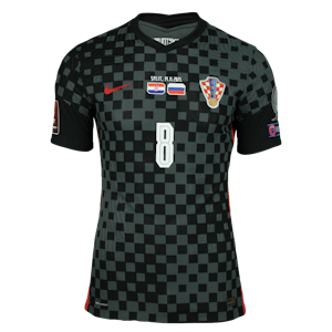 Lovro Majer Croatia のシャツ