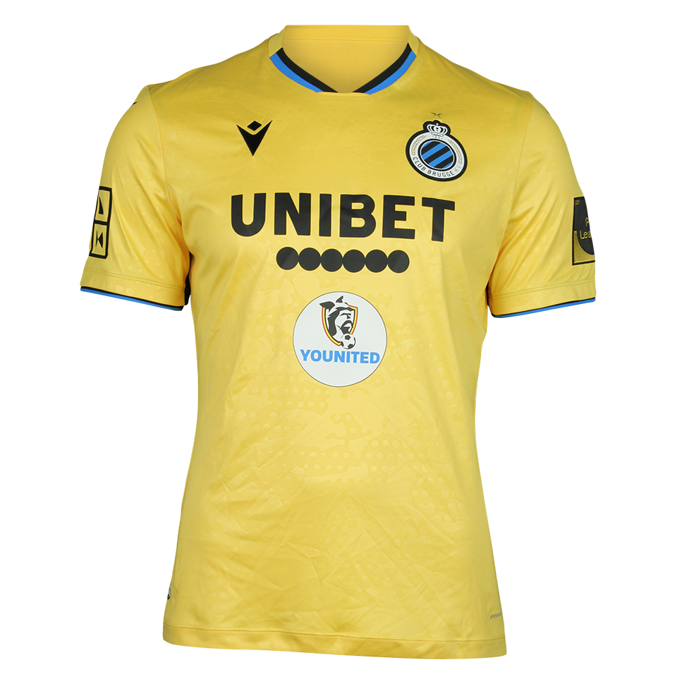 José Izquierdo Club Brugge shirt