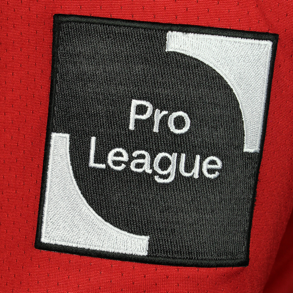 来自Standard de Liège的Gojko Cimirot球衣