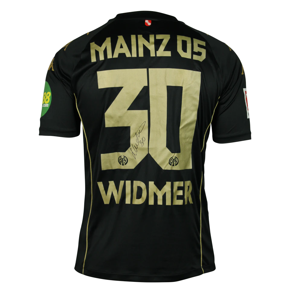 来自Mainz 05的Silvan Widmer 球衣