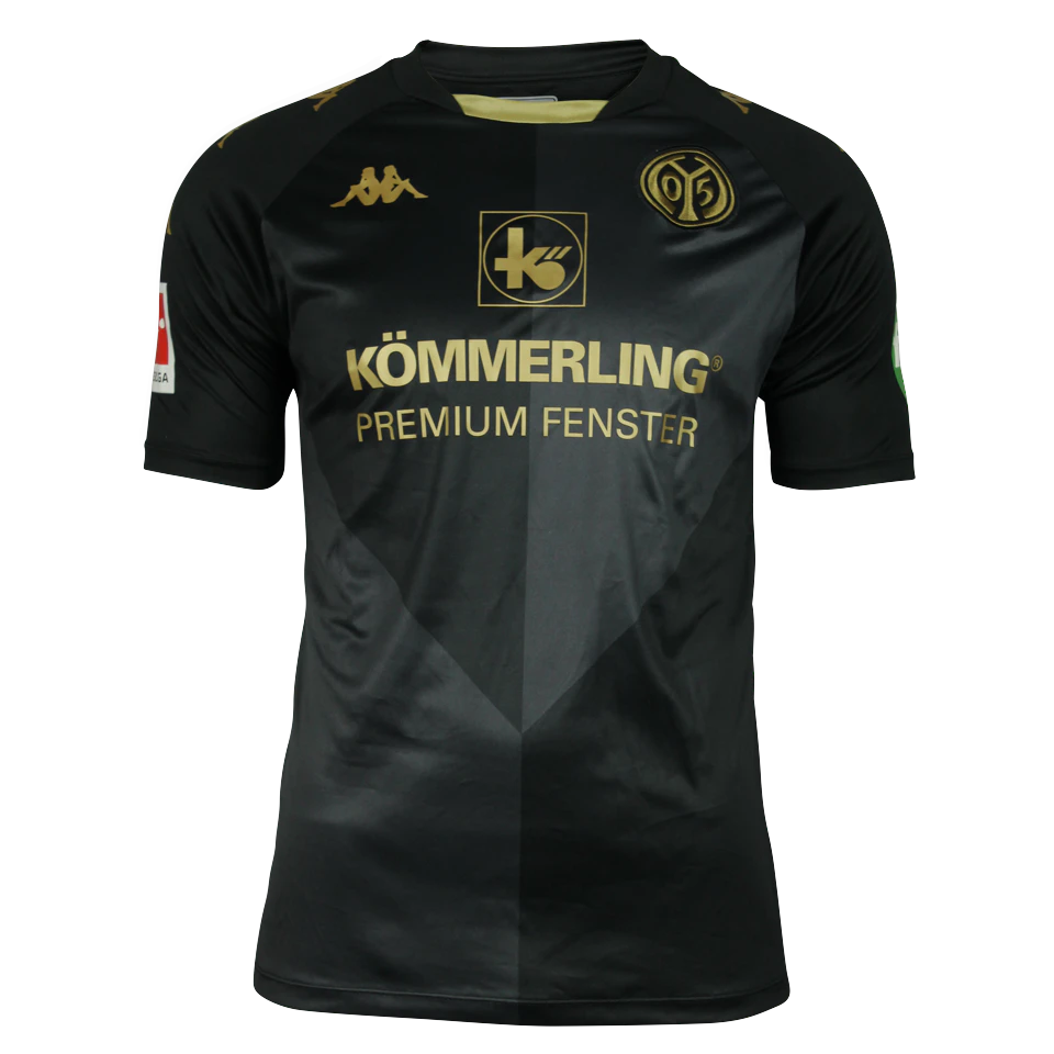 来自Mainz 05的Silvan Widmer 球衣