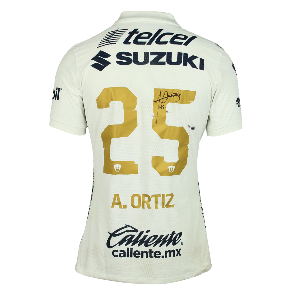 Arturo Ortíz Martínez Pumas shirt