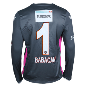 Volkan Babacan İstanbul Başakşehir forması
