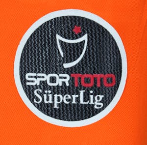 Júnior Caiçara İstanbul Başakşehir jersey