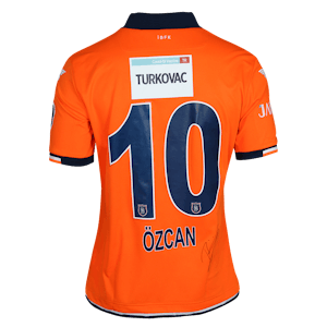 Berkay Özcan İstanbul Başakşehir forması
