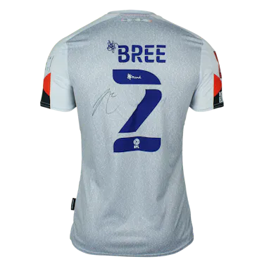 来自Luton Town的James Bree球衣