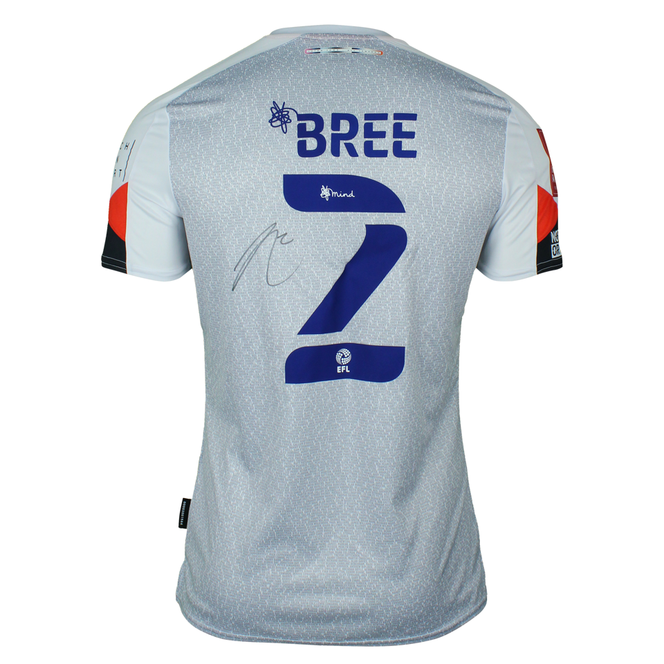 来自Luton Town的James Bree球衣