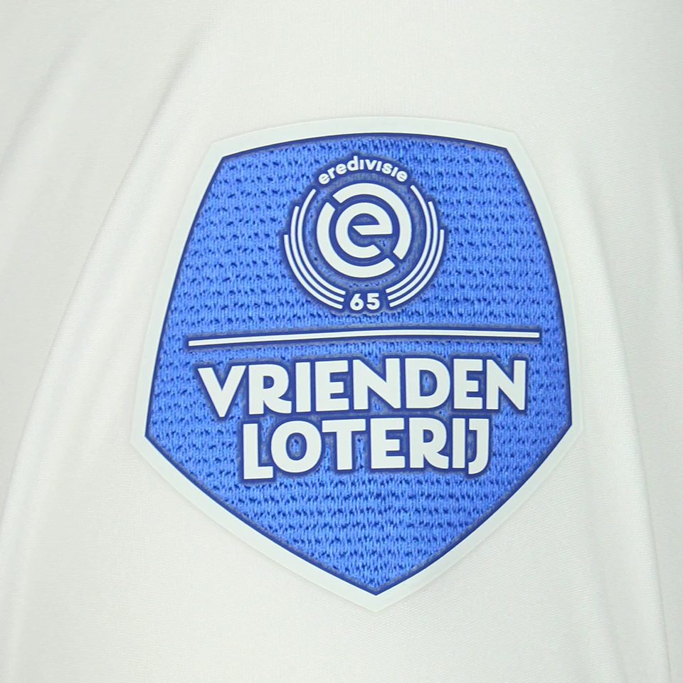 来自Feyenoord的Cyriel Dessers球衣