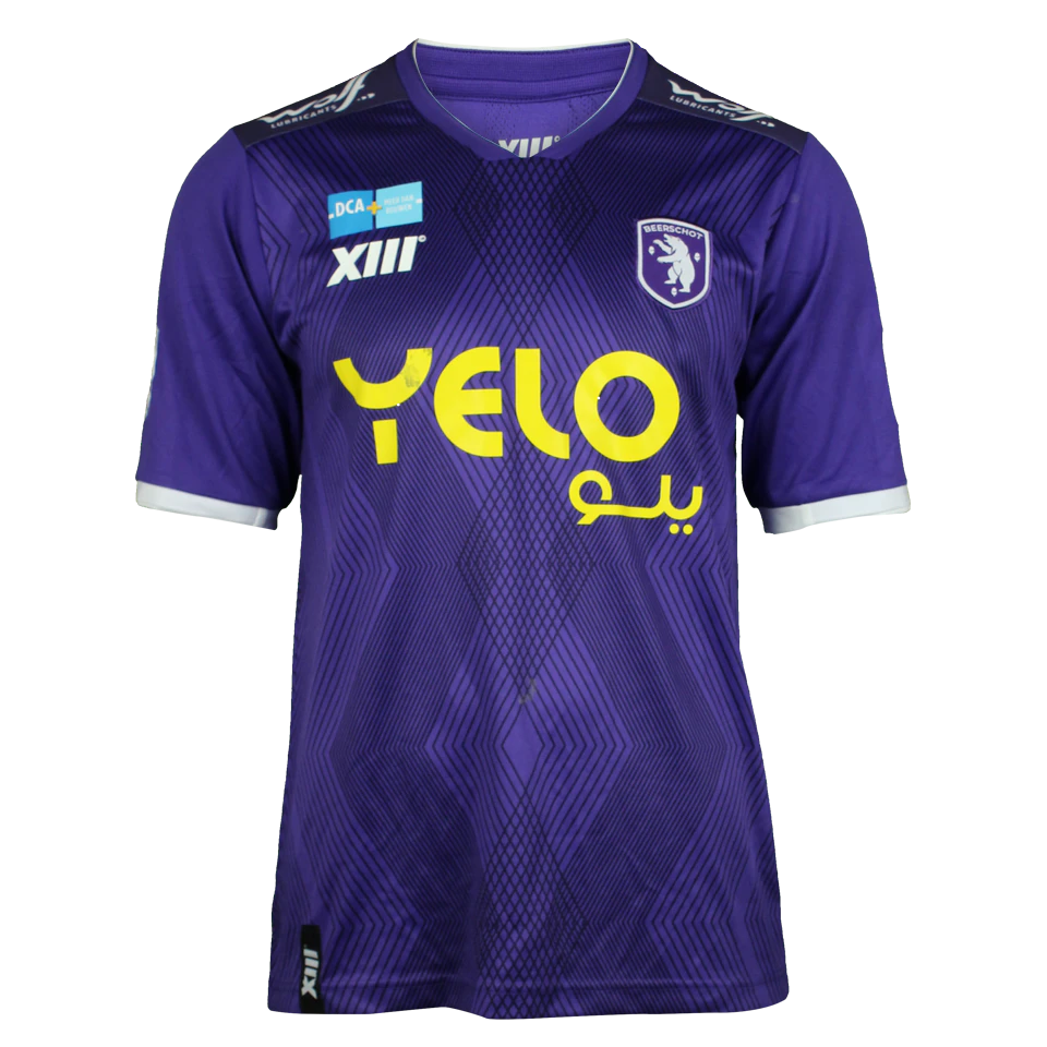 来自K. Beerschot V.A.的Marius Noubissi球衣