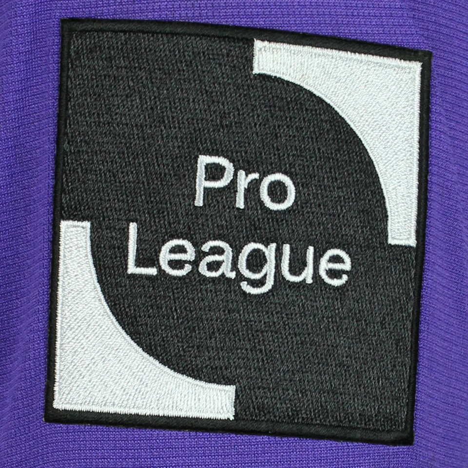 来自K. Beerschot V.A.的Marius Noubissi球衣