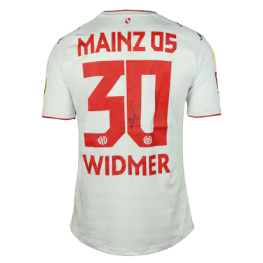 来自Mainz 05的Silvan Widmer 球衣