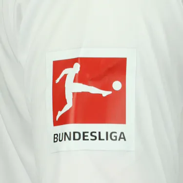 来自Mainz 05的Silvan Widmer 球衣