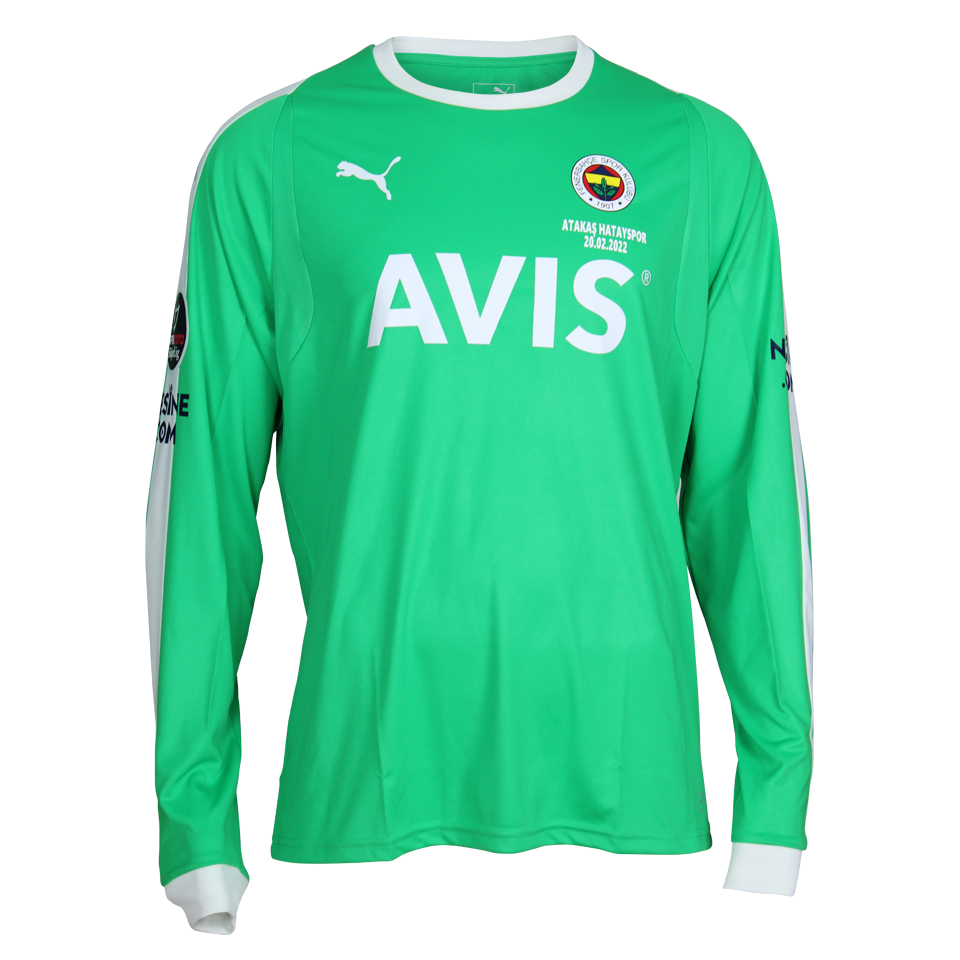Berke Özer Fenerbahçe shirt