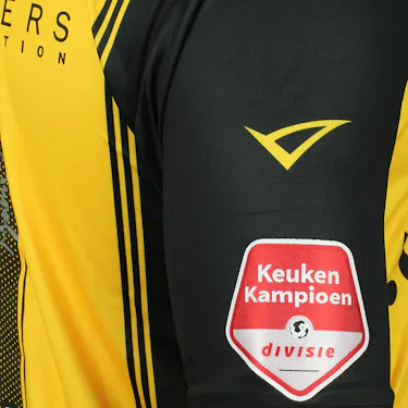 来自Roda JC的Pelé van Anholt球衣