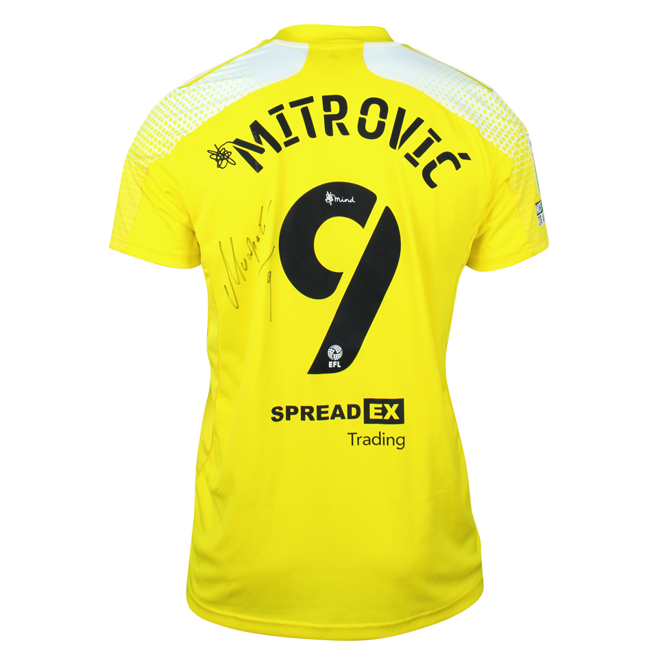 Fulham-Trikot von Aleksandar Mitrović