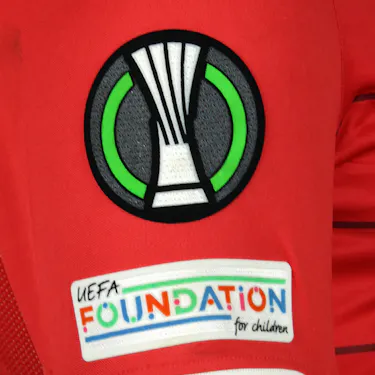 Milos Kerkez AZ Alkmaar shirt