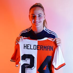 Yara Helderman Feyenoord shirt