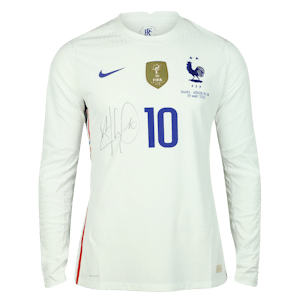 Kylian Mbappé  France shirt