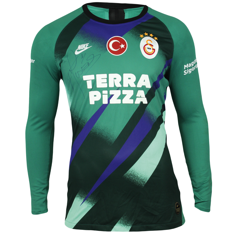 Fernando Muslera Galatasaray S.K. shirt