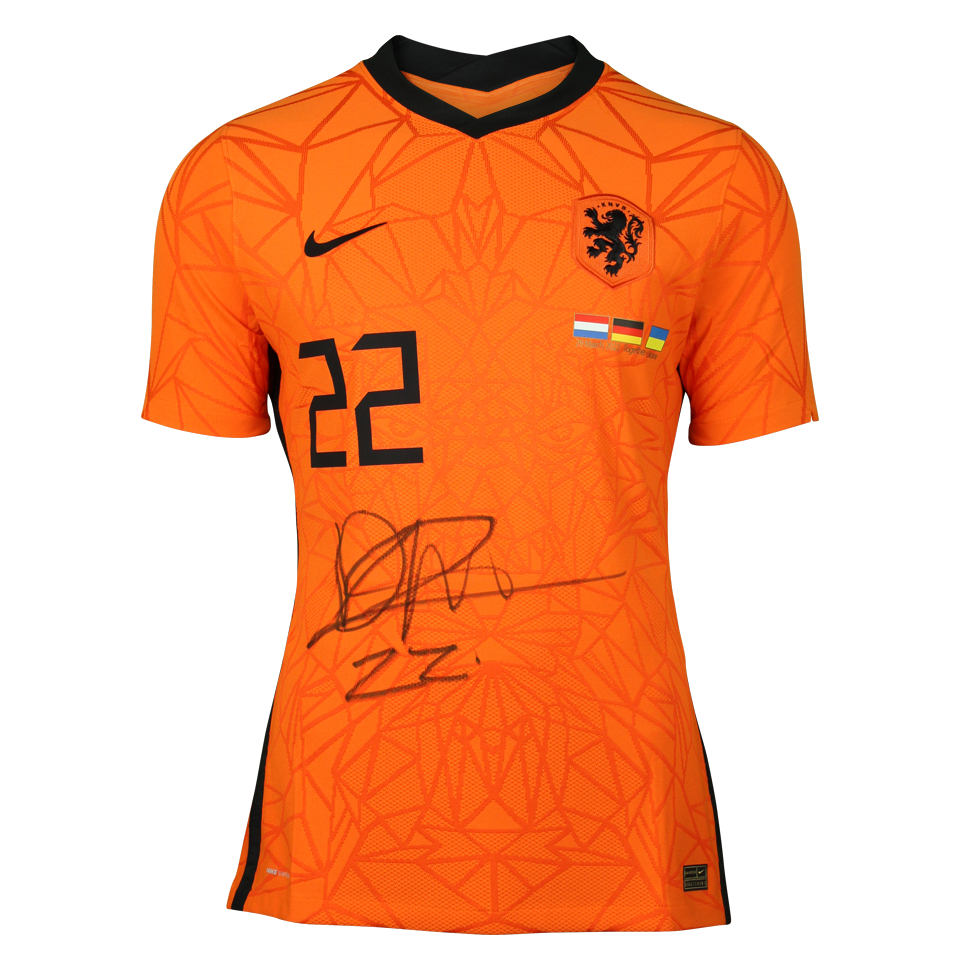 Denzel Dumfries Netherlands shirt