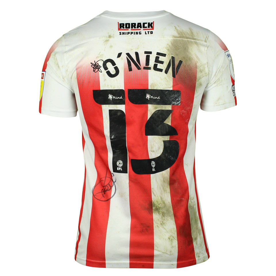 Luke O'Nien Sunderland のシャツ