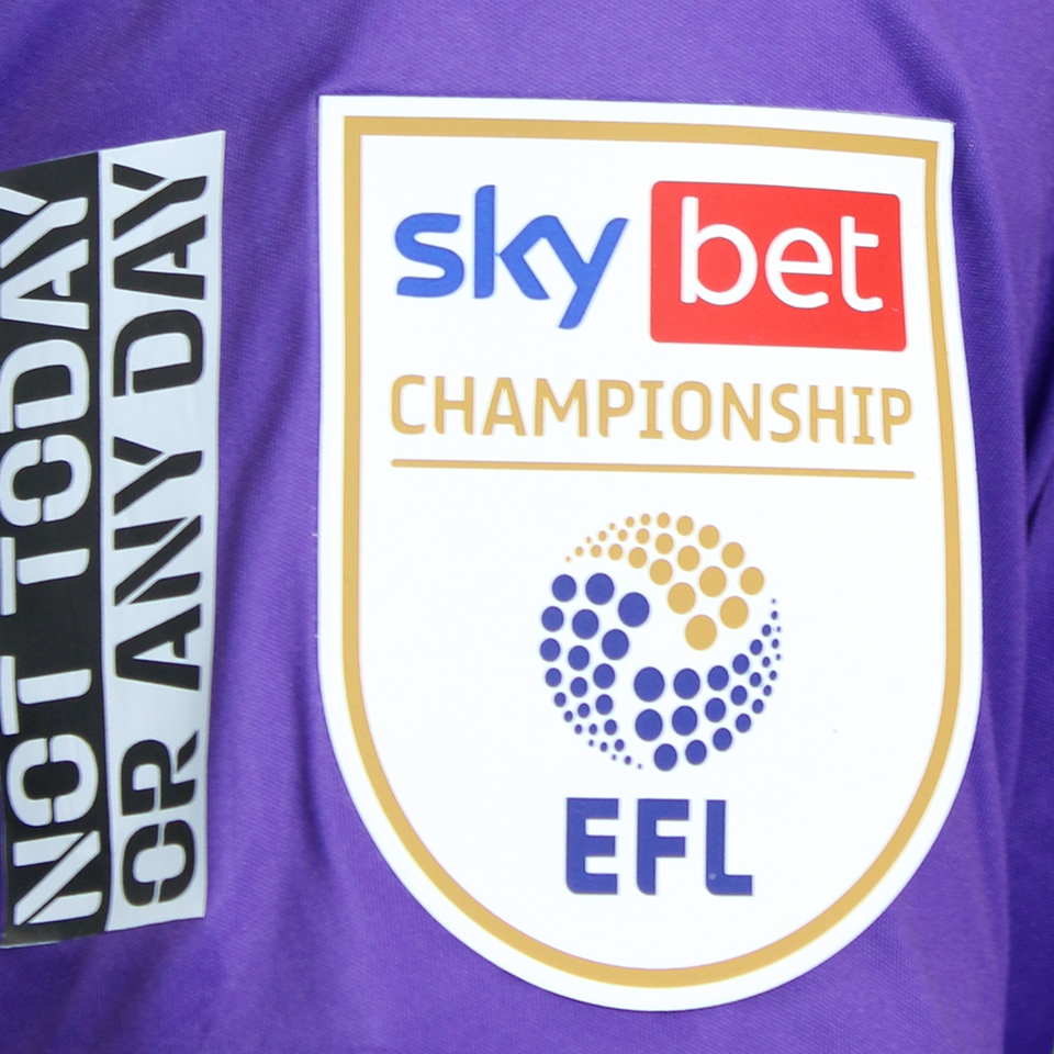 Sam Bell Bristol City jersey