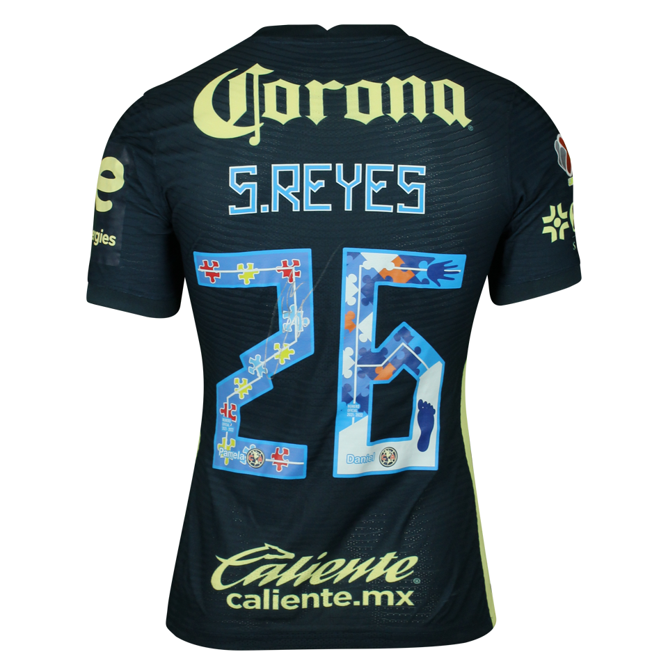 Salvador Reyes Club América shirt