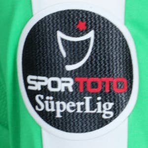 Berke Özer Fenerbahçe jersey
