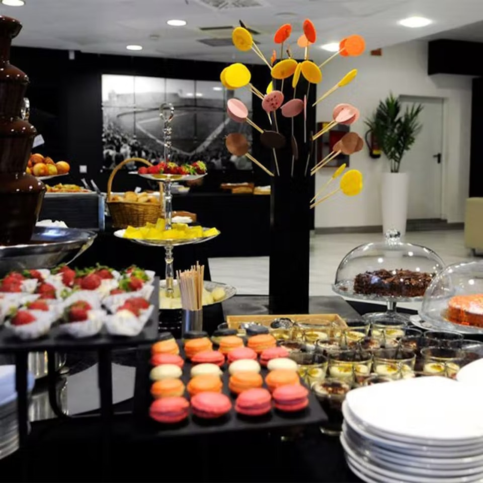 2 VIP Tickets For Real Madrid - Espanyol | 3