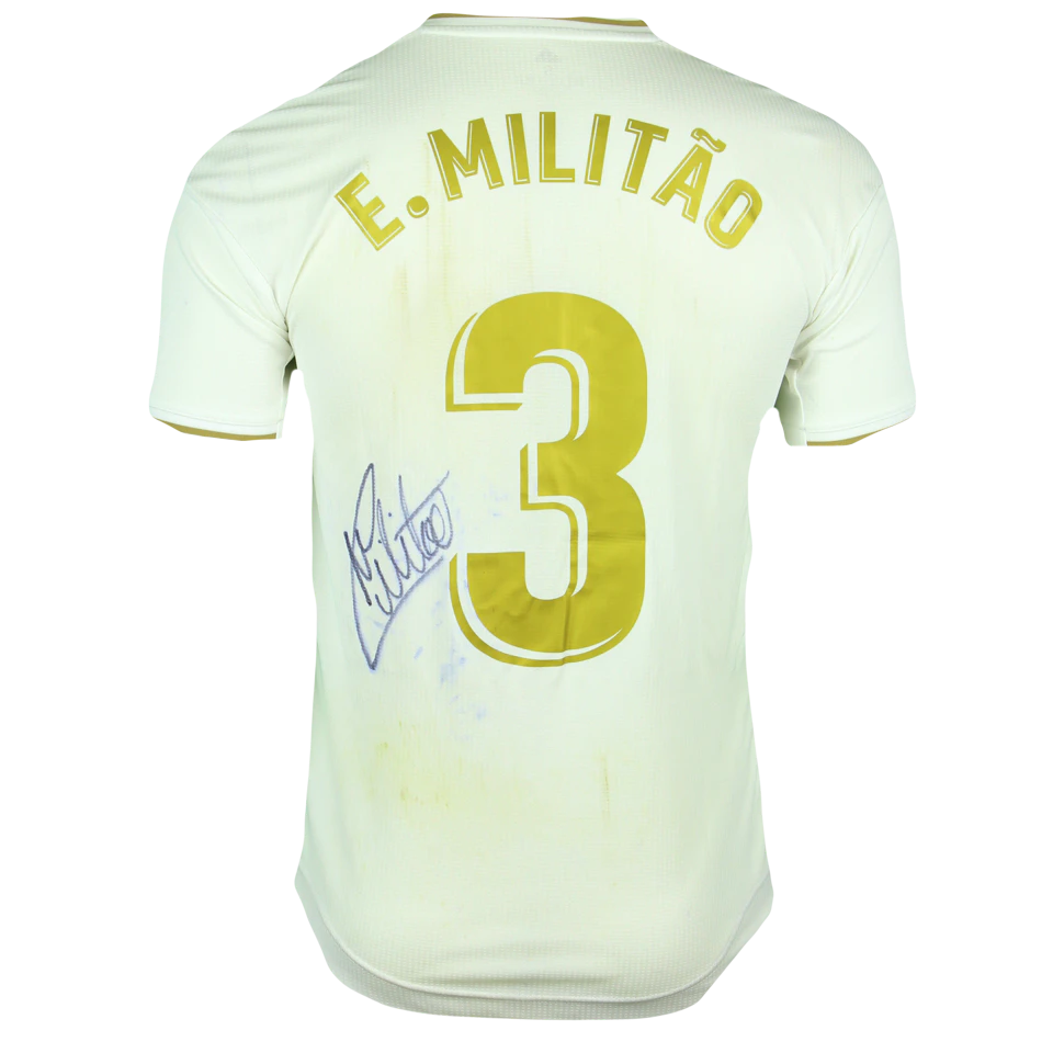 Éder Militão Real Madrid camisa.