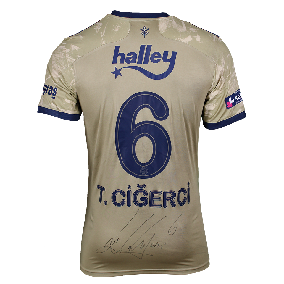 Tolga Ciğerci Fenerbahçe forması
