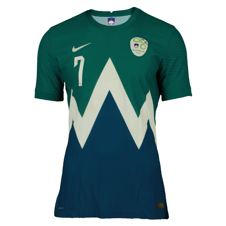 Haris Vučkič Slovenia jersey
