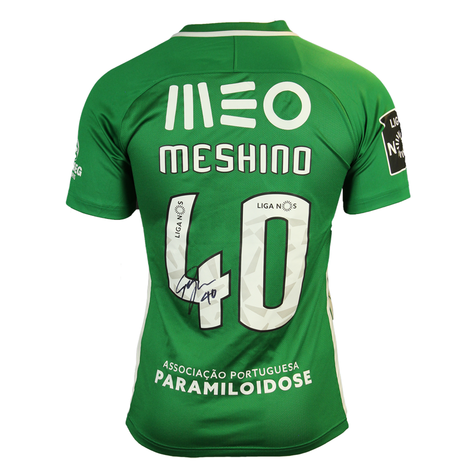 Ryotaro Meshino Rio Ave FC shirt