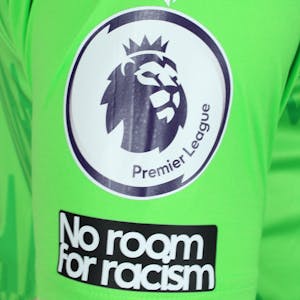 Robin Olsen Everton shirt