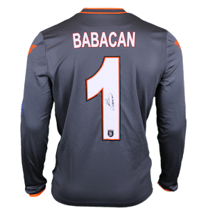 Volkan Babacan İstanbul Başakşehir forması