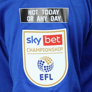 Robert Glatzel Cardiff City FC shirt