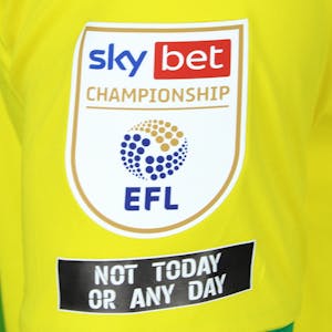 Kenny McLean Norwich City shirt