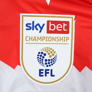 Jón Daði Böðvarsson Millwall shirt