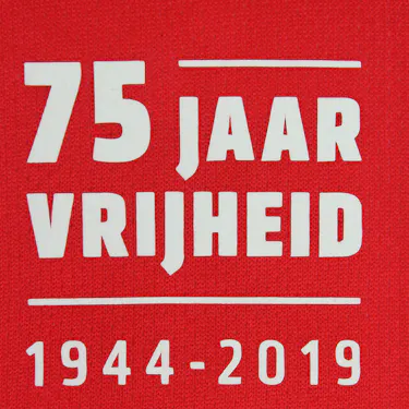 PSV 팀의 Denzel Dumfries 셔츠