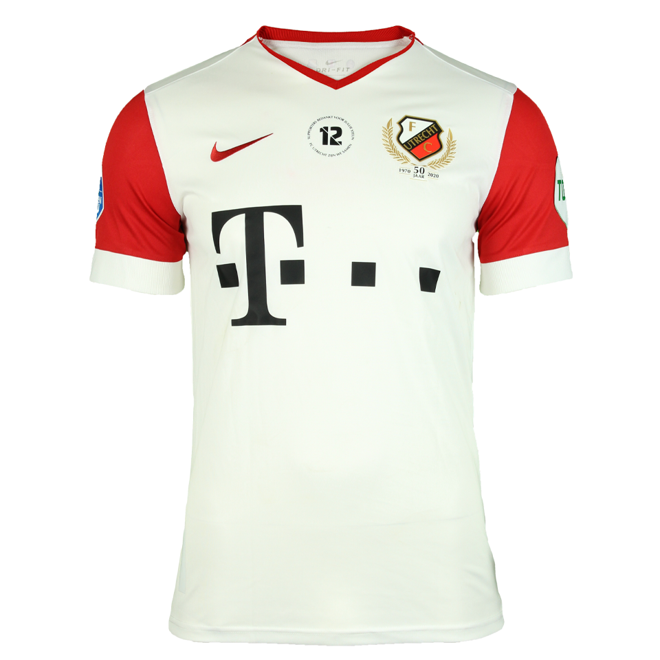 Adrián Dalmau Vaquer FC Utrecht shirt